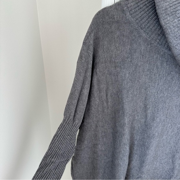 Dreamers Oversized Gray Cowl Neck Flowy Tunic Sweater SZ Large - Picture 4 of 12